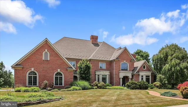 Popular Thornhill Real Estate