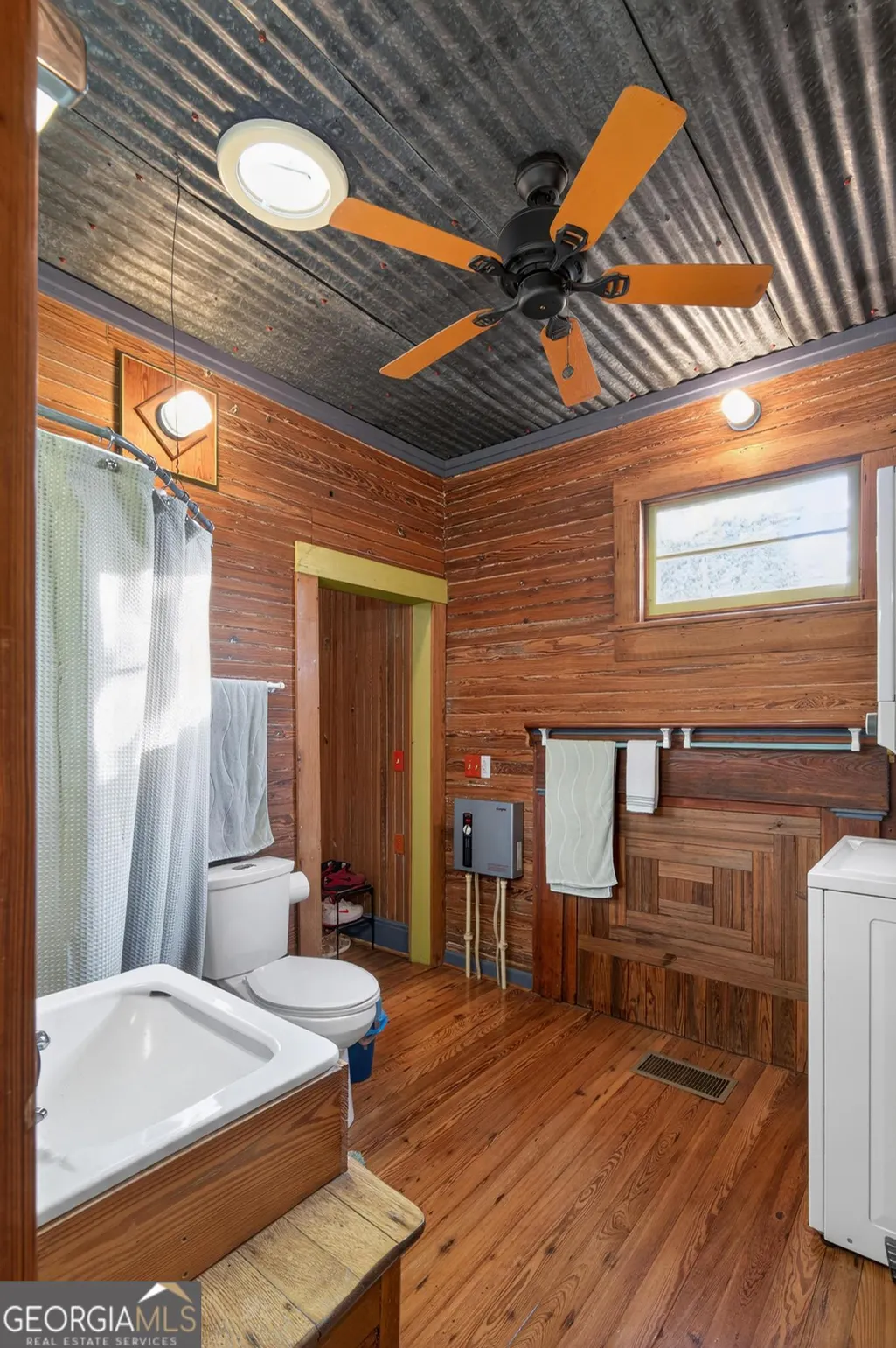Listing Thumbnail Image 16
