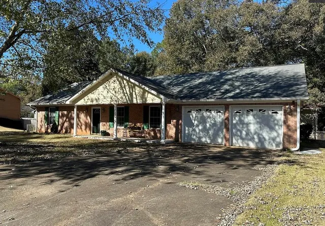 Popular Stanton Woods Real Estate