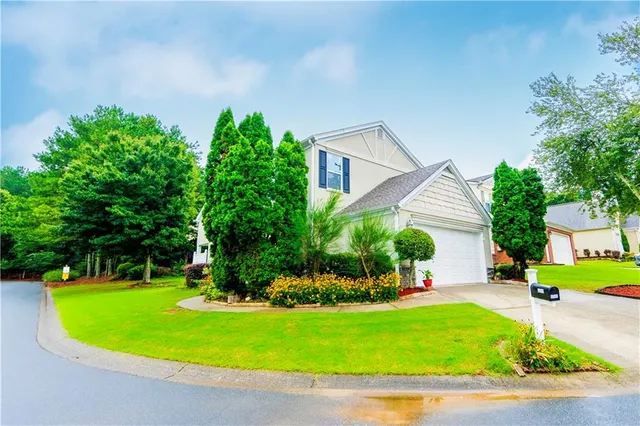 Popular Hutchinson Pointe Real Estate
