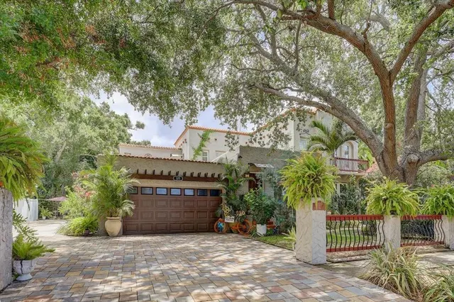 Expensive OAK RIDGE Real Estate