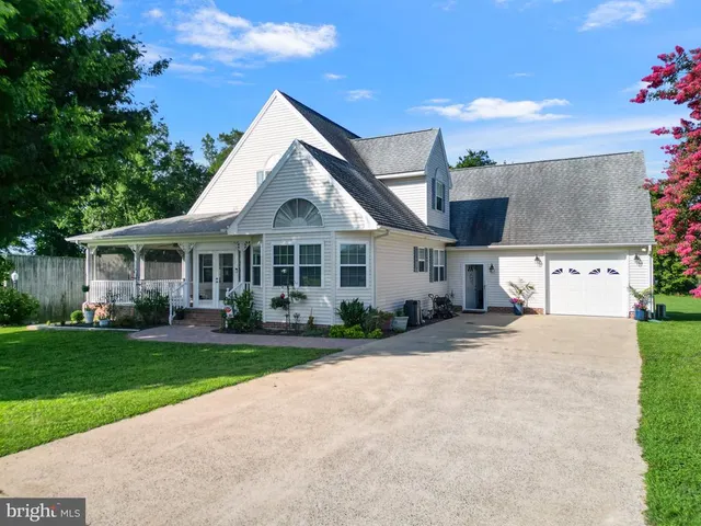 Expensive Hayman Lands Real Estate