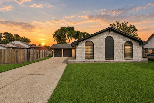 Popular Parkgate North Real Estate
