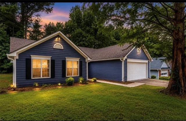 Popular Fox Valley Trace Real Estate
