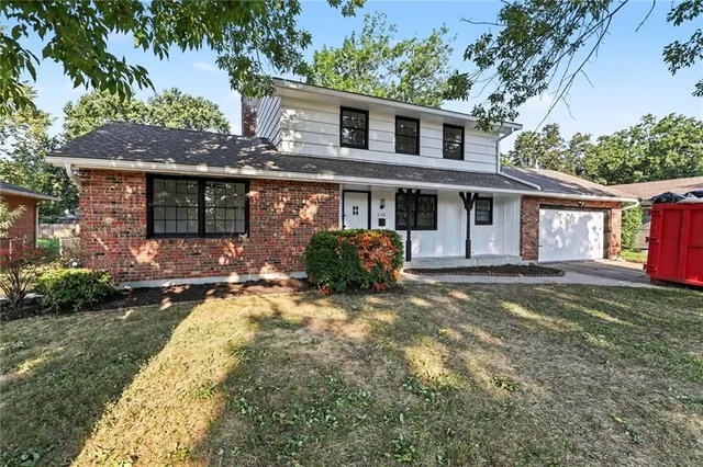 Popular Orchard Manor Real Estate