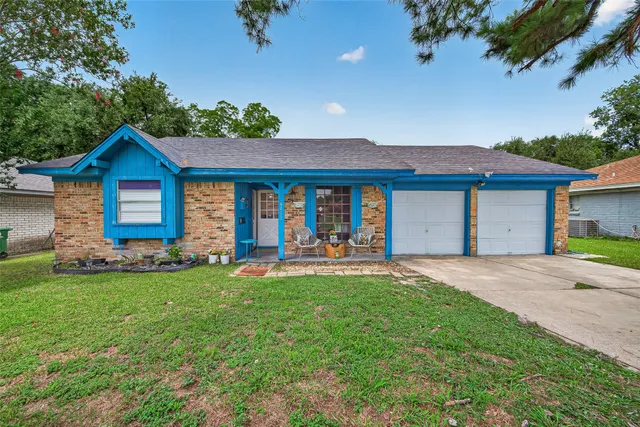 Popular Cole Creek Manor Real Estate