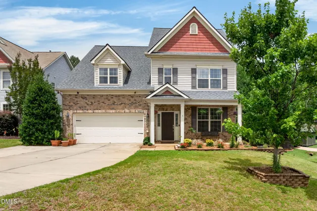 Popular Summerlyn Real Estate