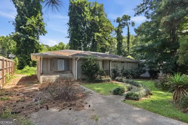 Popular Shamrock Court Real Estate