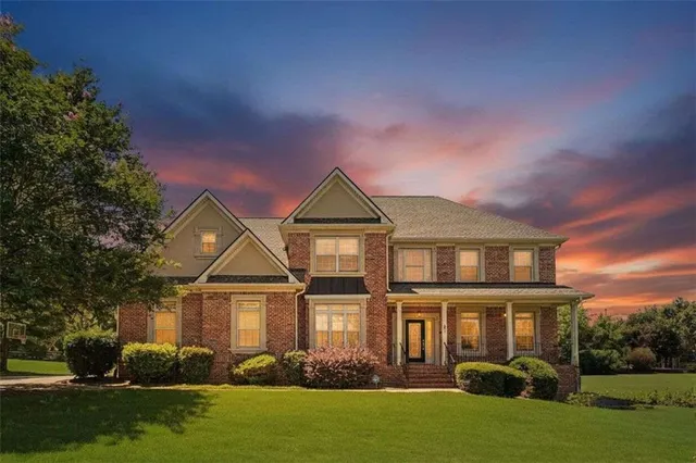 Popular Emerald Falls Real Estate