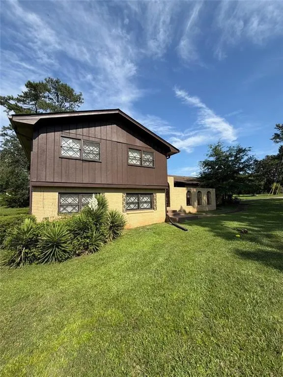 Popular Tara Woods Real Estate