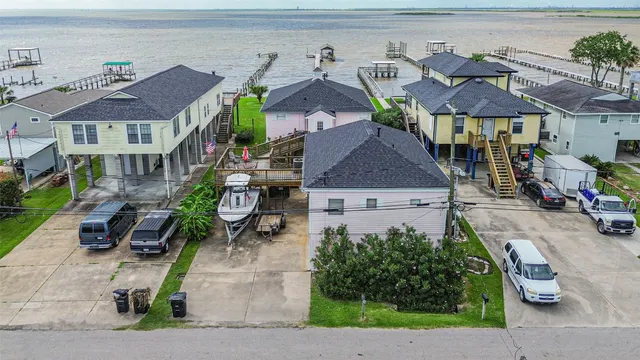 Popular Dickinson Bayshore Real Estate