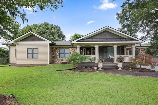 Popular Colonial Park Real Estate