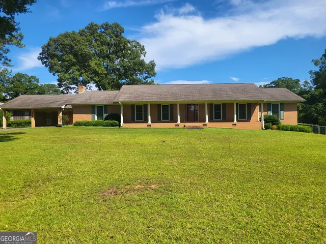 Popular Pine Forest Estate Real Estate