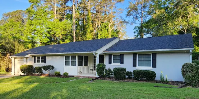 Popular Club Acres Real Estate