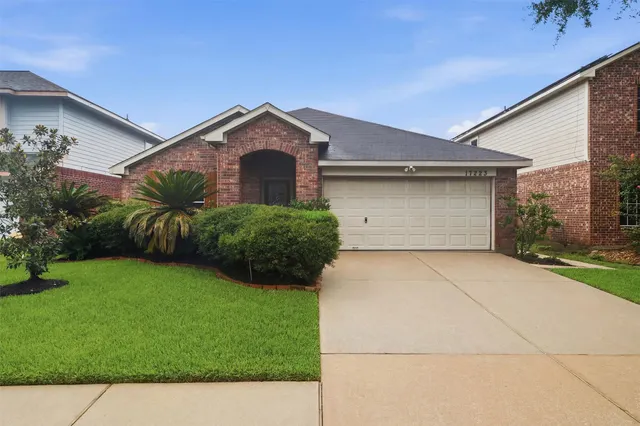 Popular Brookhollow Crossing 01 Amd Real Estate
