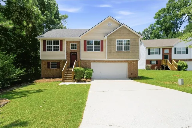 Popular Sycamore Court Real Estate