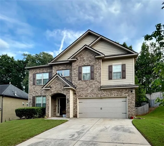Popular Oakmont Estates Real Estate