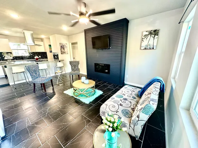 Cheap Lyncrest Manor Real Estate