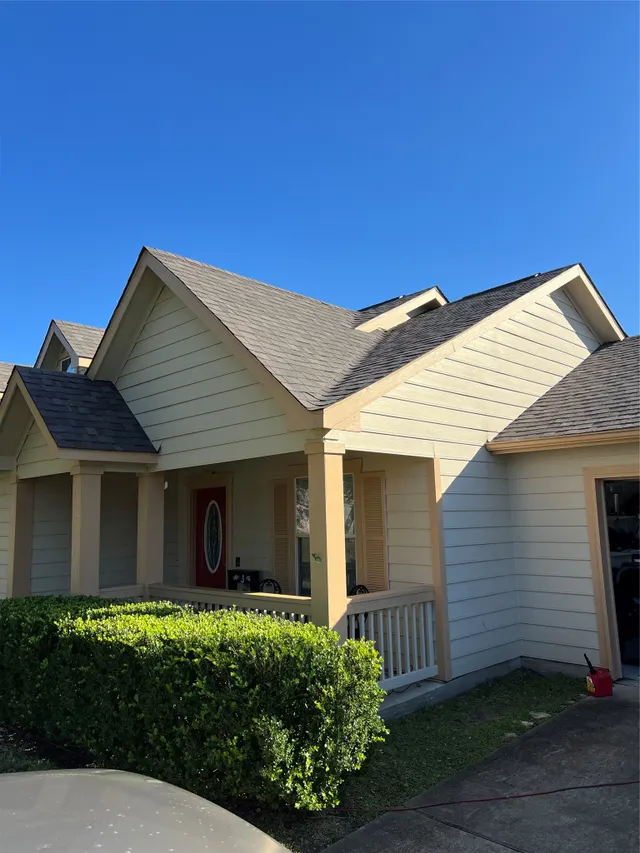 Popular Stoneridge Lakes Real Estate