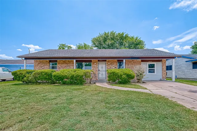 Popular Edgewood Terrace Sec 04 Real Estate