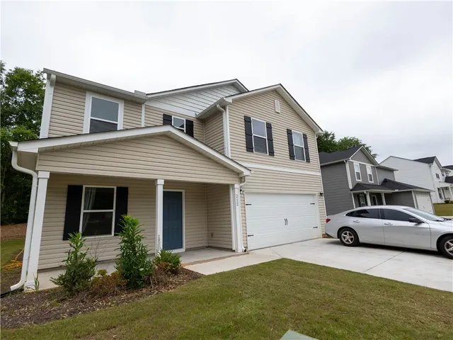 Popular Palmetto Pointe Real Estate