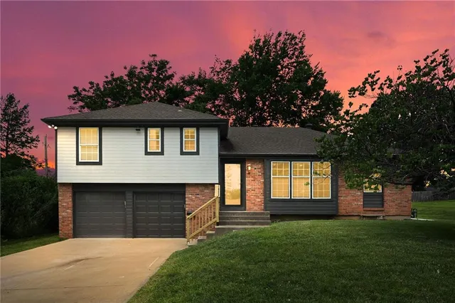 Popular Forest Park Real Estate