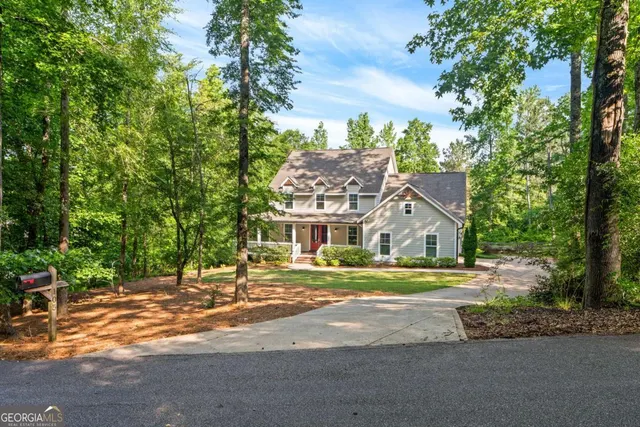 Popular Inverness Farms Real Estate
