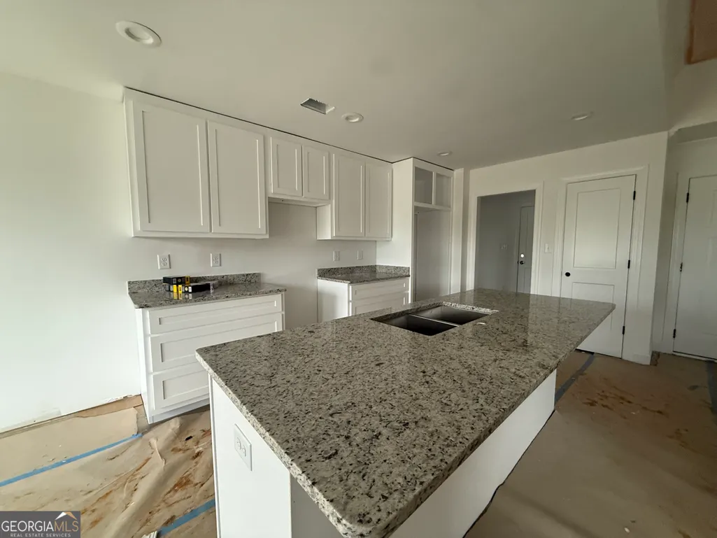 Listing Thumbnail Image 4
