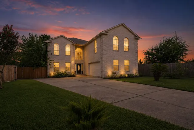 Popular Fawn River Garden Homes Real Estate