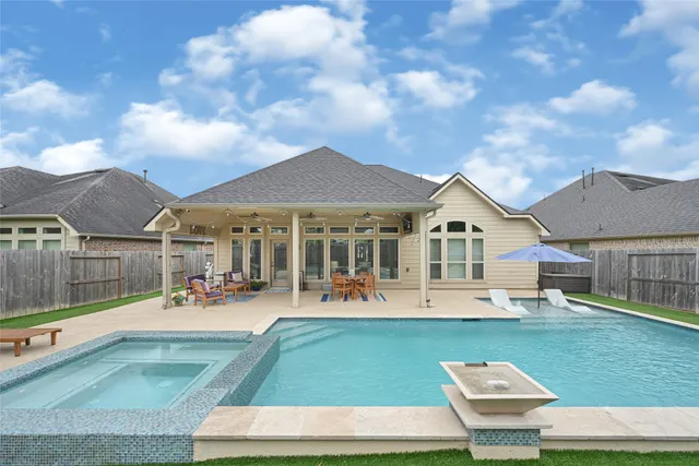Popular Lakeshore Sec 18 Real Estate
