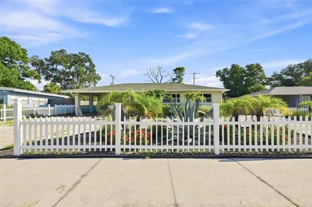 Popular BAYSHORE GARDENS SEC 3 Real Estate