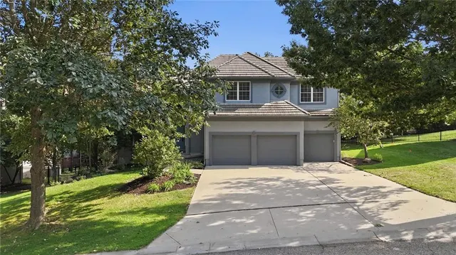 Popular Bristol Ridge Real Estate