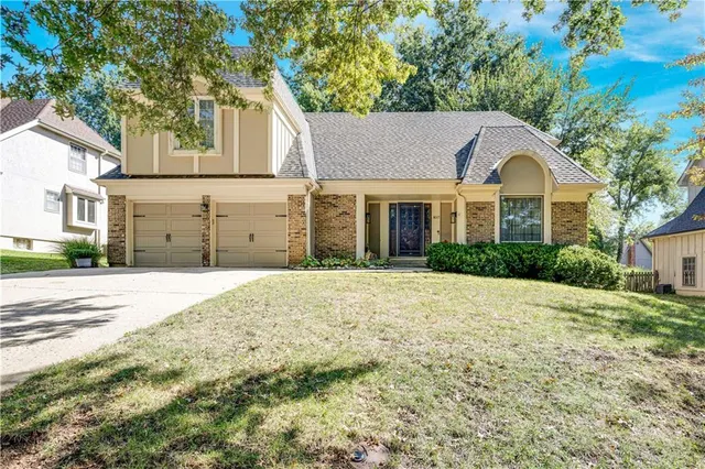 Popular Rolling Woods Real Estate