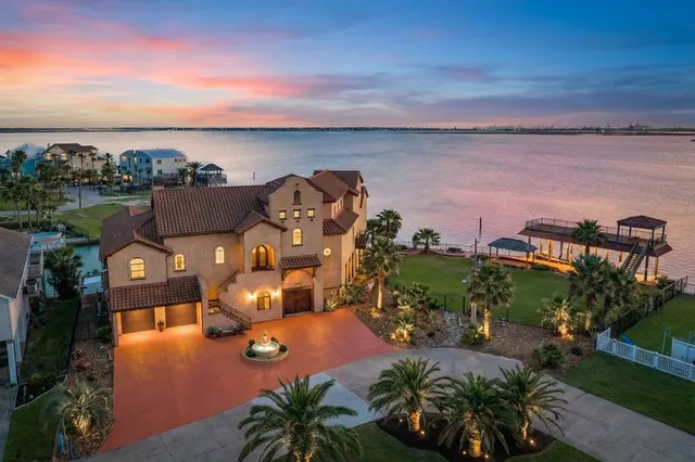 Expensive Tiki Island 10 Real Estate