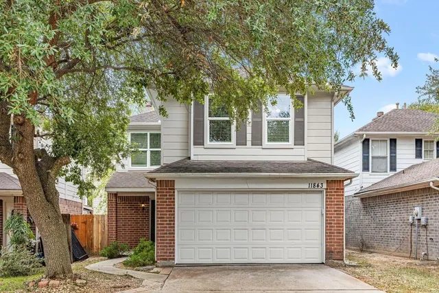 Popular Three Lakes East Sec 01 Real Estate