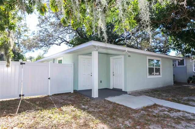 Cheap HIGHLAND GROVES Real Estate