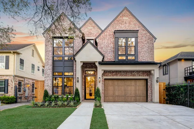 Popular Boulevard Oaks Real Estate