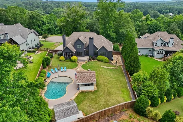 Expensive Old Avery Parc Real Estate