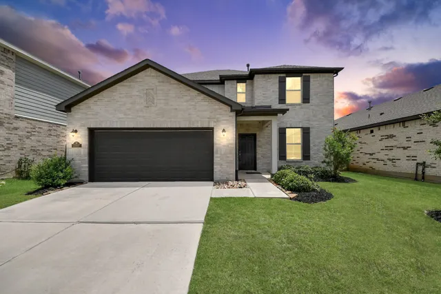 Popular Aurora Sec 2 Real Estate