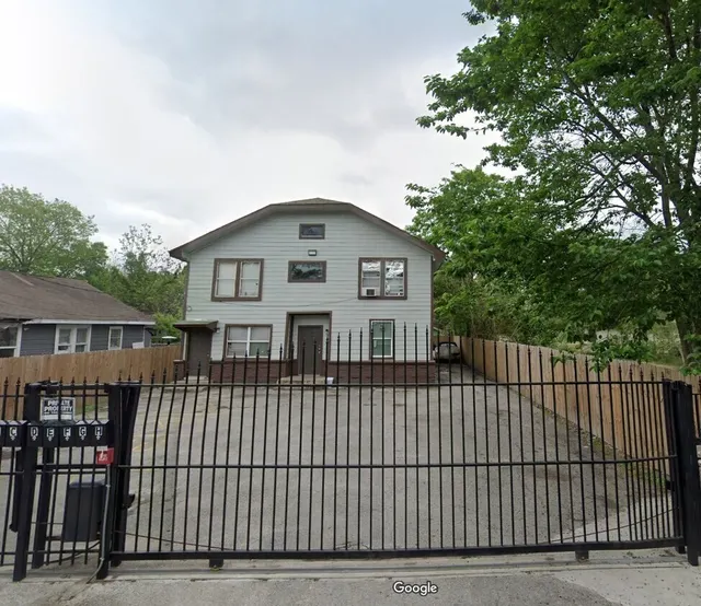 Popular Pinecrest Court Add 03 Real Estate