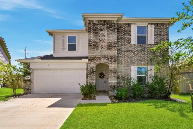 Popular Newport Pointe Sec 1 Real Estate