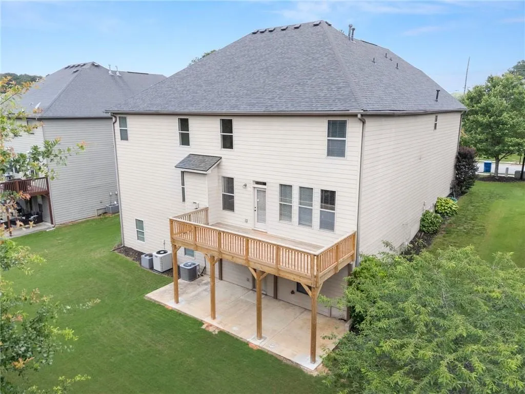 Listing Thumbnail Image 75