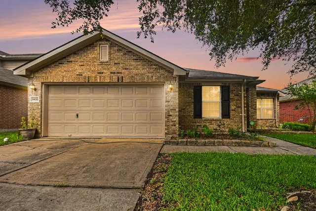 Popular Kingsbridge Village Real Estate