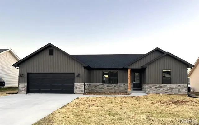 Popular Moro Real Estate