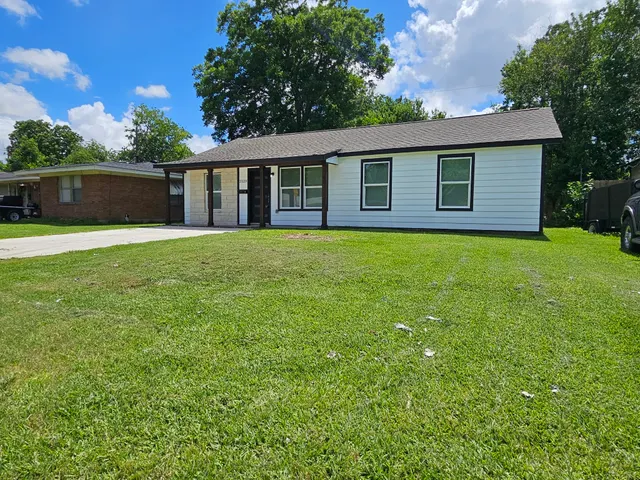 Popular Strawberry Hills Real Estate