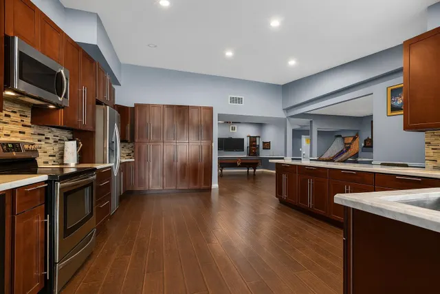 Expensive Barwood Real Estate