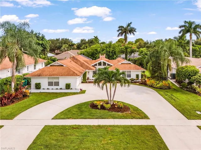 Cheap PINEWOODS Real Estate