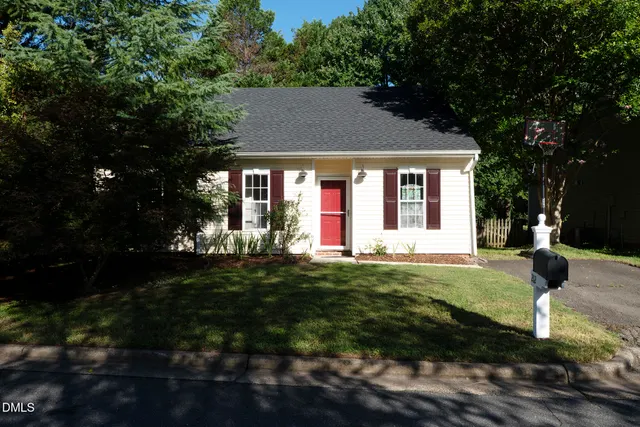 Popular Colony Lake Real Estate