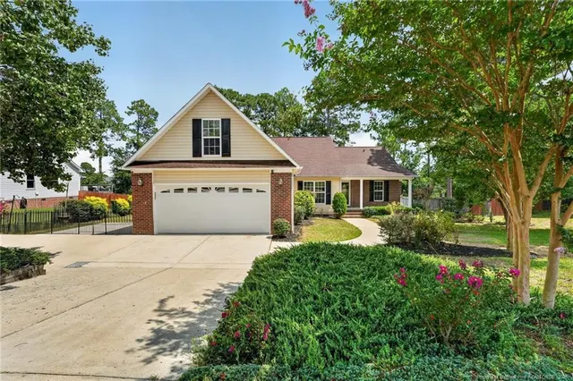Popular Richmond Park Real Estate