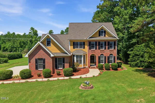 Popular Kentview North Real Estate